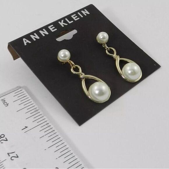 ANNE KLEIN Gold-Tone Imitation Pearl Twisted Drop Earrings NWT - Picture 2 of 5